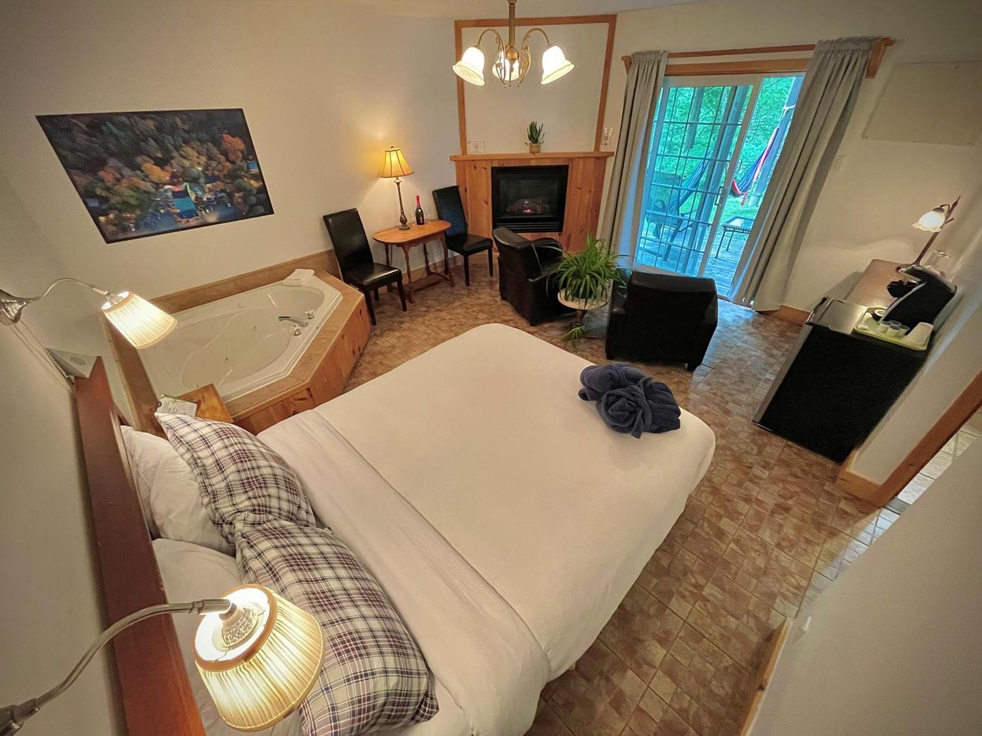 Auberge Spa & Beaux Reves แซ็ง-ตาแดล ภายนอก รูปภาพ