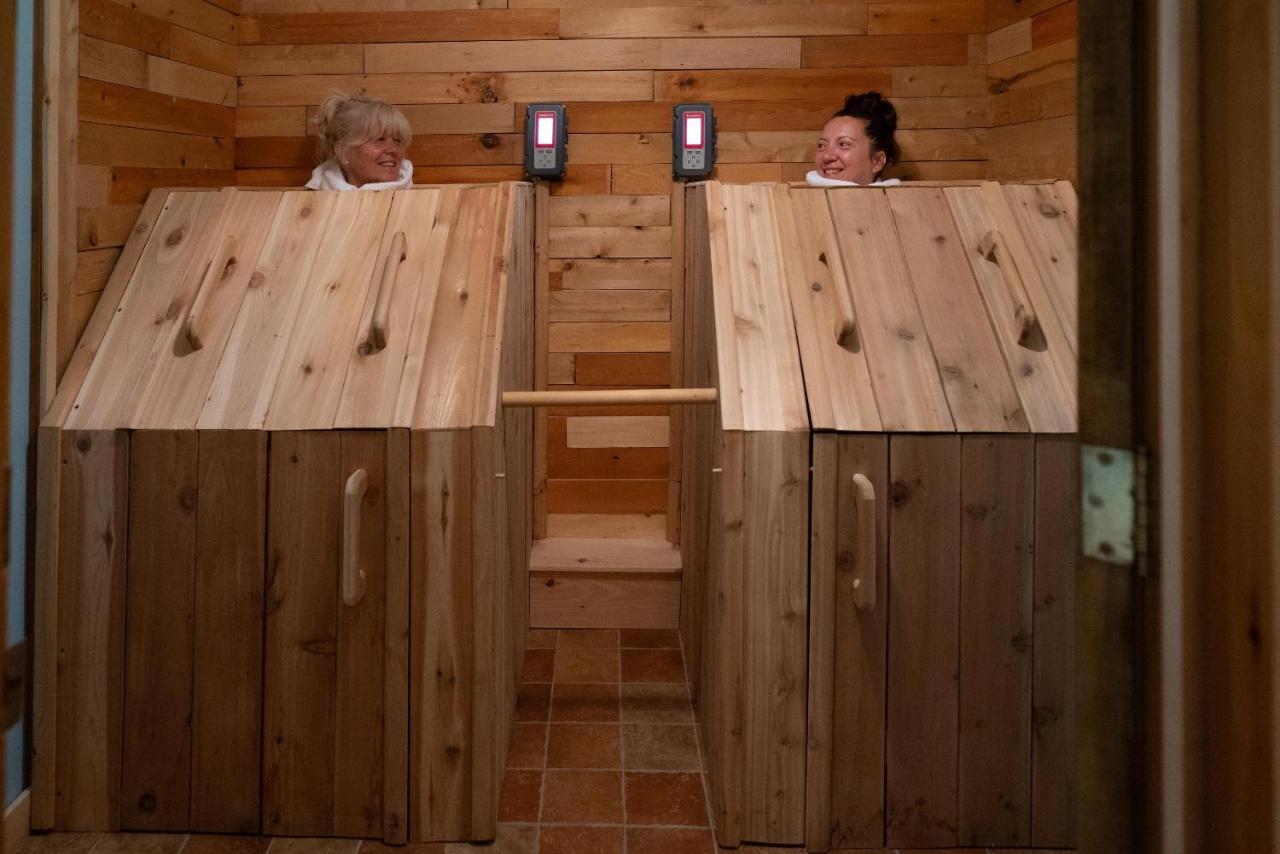 Auberge Spa & Beaux Reves แซ็ง-ตาแดล ภายนอก รูปภาพ
